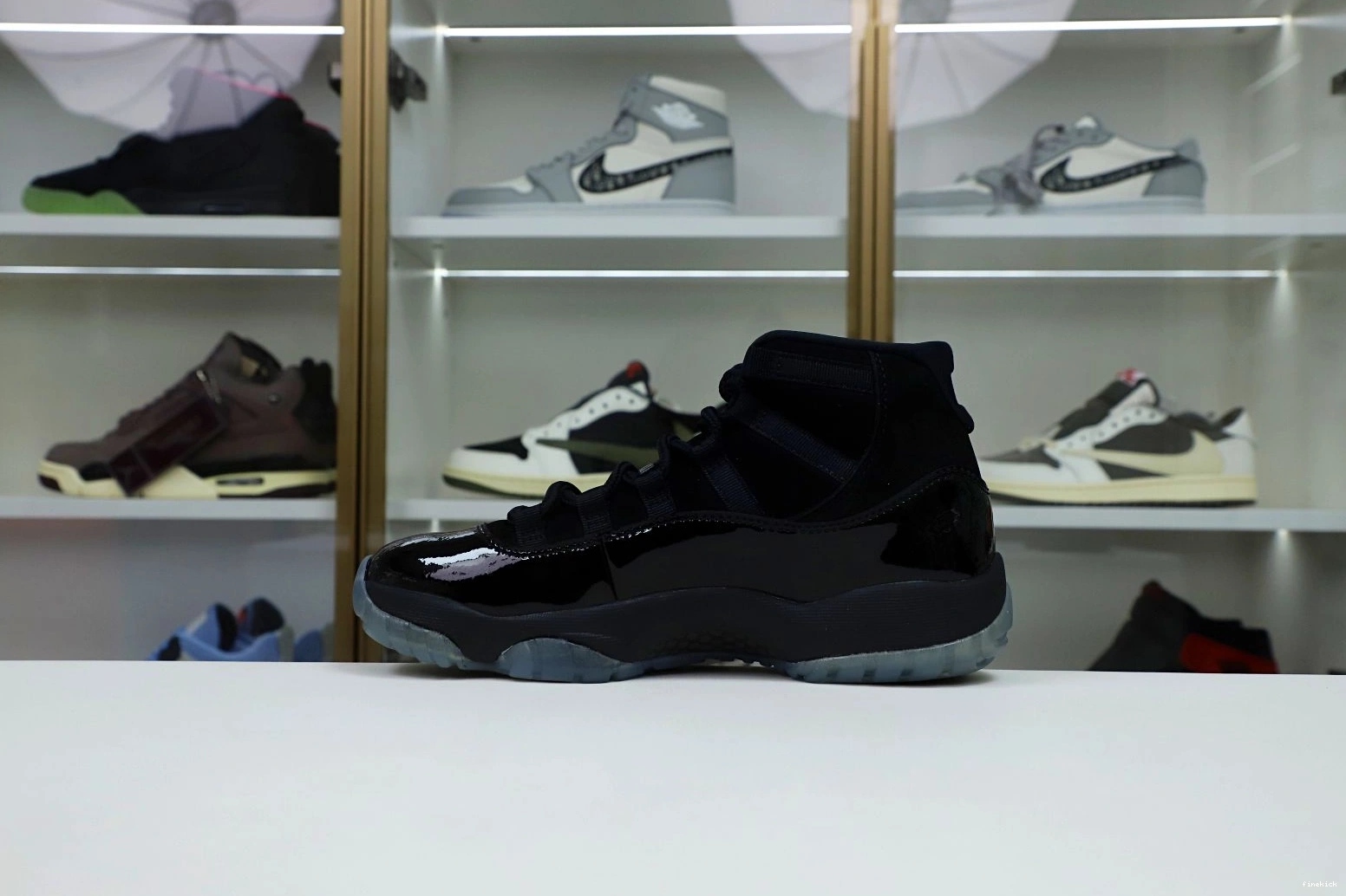 AND GOWN' 11 AIR 'CAP RETRO JORDAN 0113